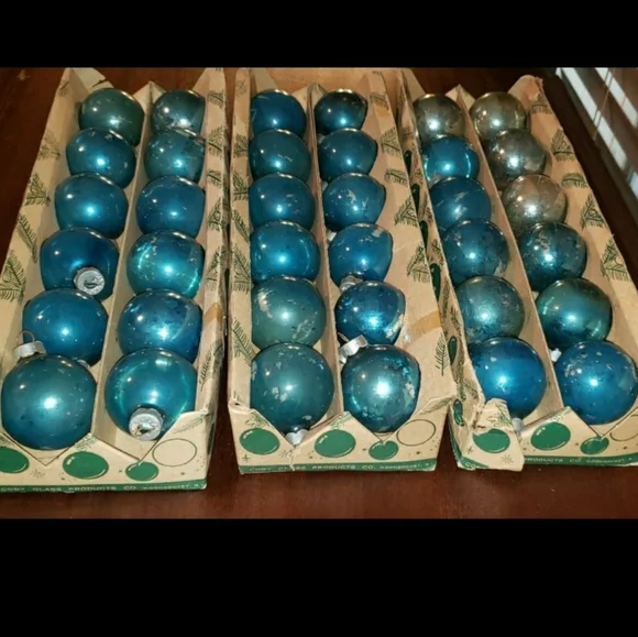 RESERVED For Alicia Vintage Christmas - Picture 12 of 14